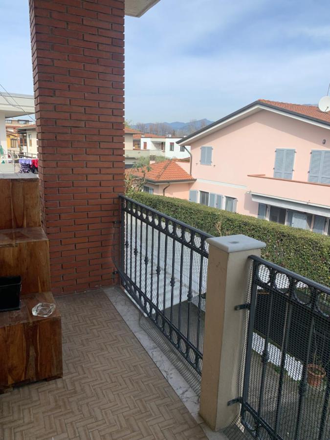 La Casa Di Vale Apartment Marina di Massa Luaran gambar
